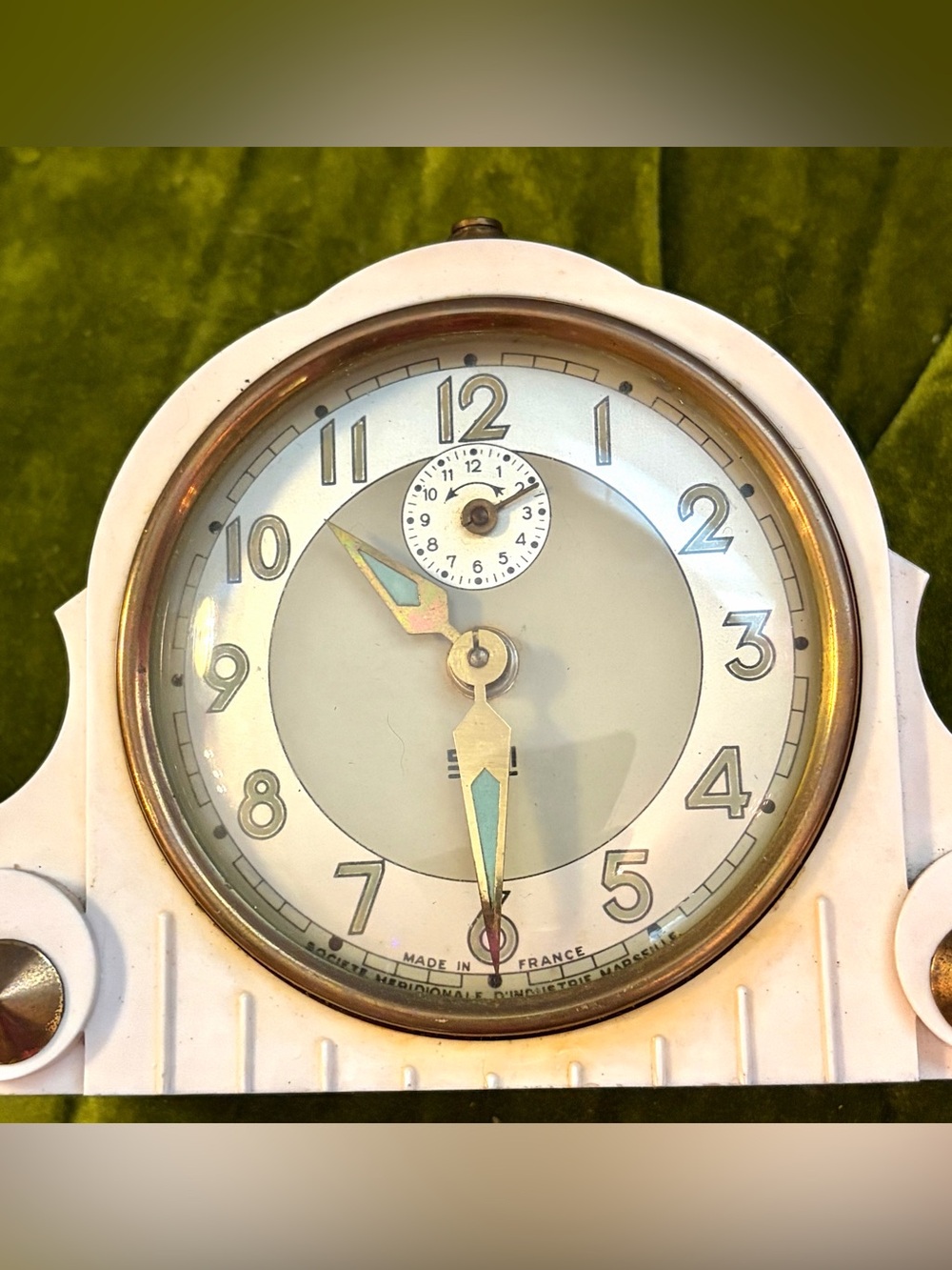 1940s Wartime White Bakelite Gold French Wind Alarm Clock Jadeite Hands WORKS - Picture 3 of 5